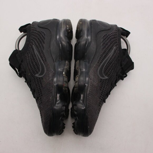 Nike Air Vapormax 2021 Flyknit Youth 6 Women’s Size 7.5 Triple Black DB1550-001 - Picture 8 of 9